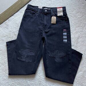 NWT Levi's High Waisted Mom Jeans Distresed High Rise Size 29/27